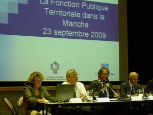 Philippe AUGIER, délégué régional du C.N.F.P.T., intervenait le 23 sept. 09 devant les Maires de la Manche sur le thème de la formation des fonctionnaires territoriaux
