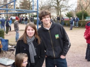 la pétanque attire aussi les jeunes !
