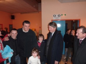 une dernière photo avant un départ vers Paris et des promesses de photos dédicacées à venir pour les judokas ! MERCI DAVID !